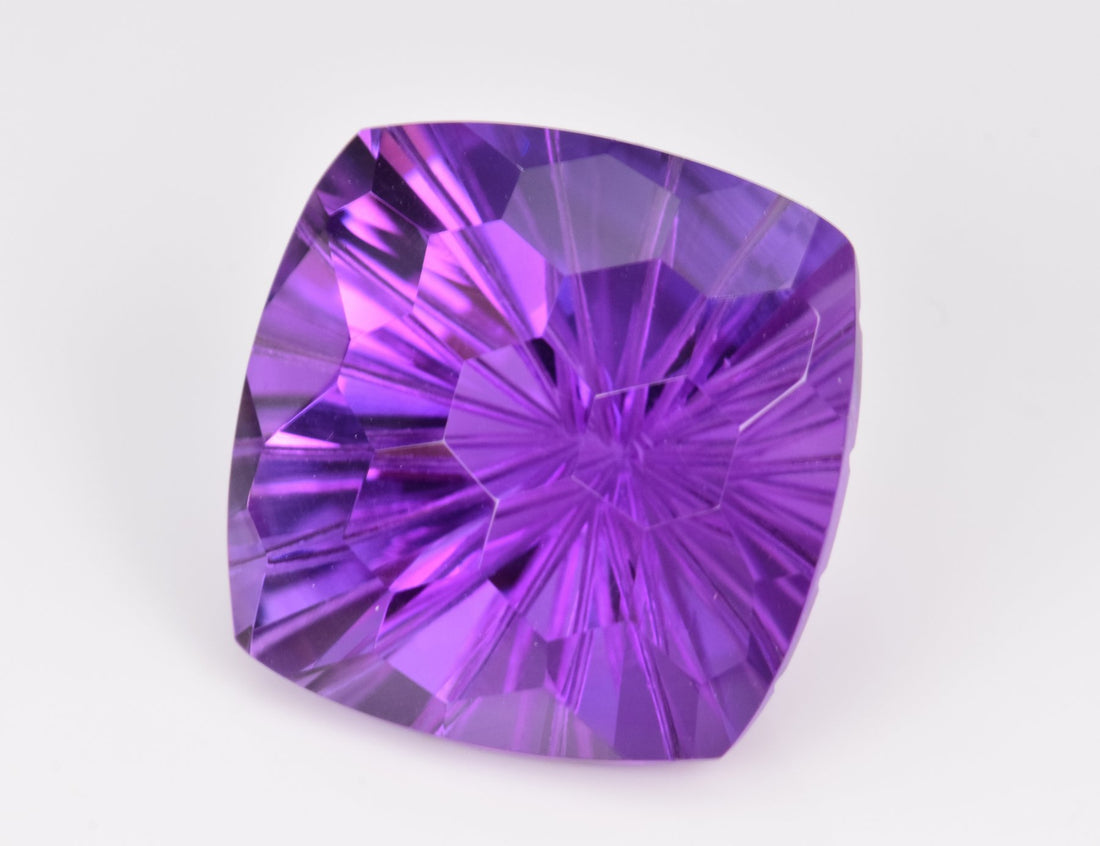 b.紫水晶 Amethyst  「二月份生日石」介紹